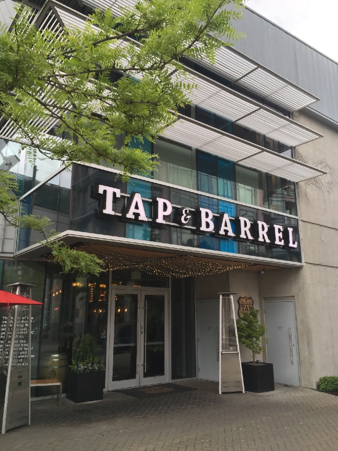 commercial architecture tap and barrel restaurant